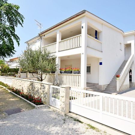 Apartment Diva Nin Exterior foto
